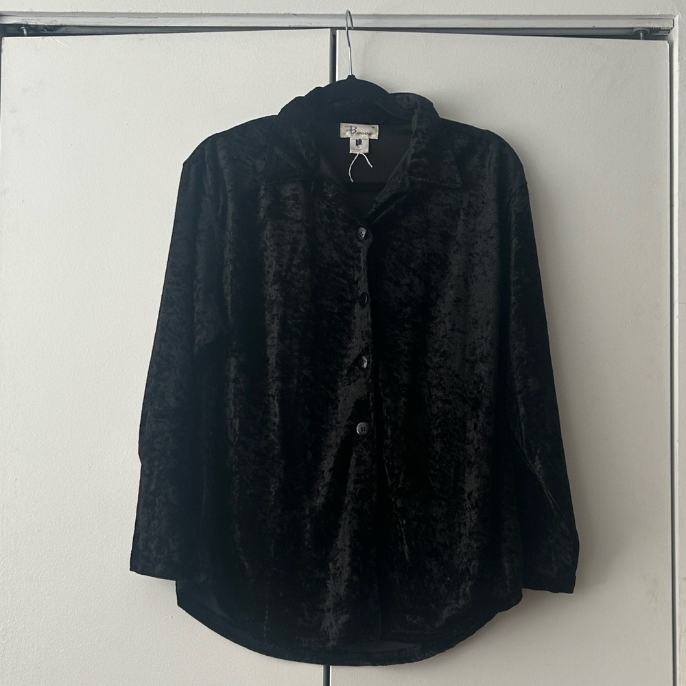 Bocoo Classic vintage Black crushed Velvet top